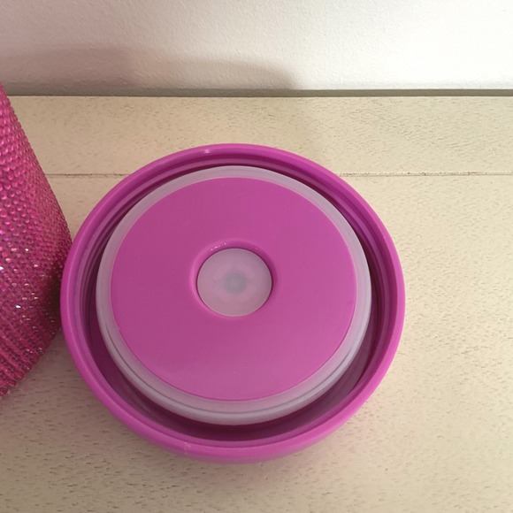 Hydraflow Pink Rhinestone 28oz. Triple‎ Layer Insulated Tumbler w/Spoon - Picture 5 of 7